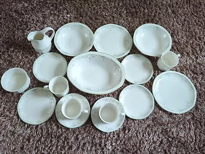 Buy Royal Doulton Caprice Fine China Dinner Set 1988 Set Of 17 Cups, Saucers, Plates • 10£