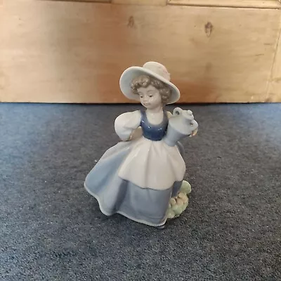 Buy Lladro Dasia  Nao  1985 7  Girl With Flowers Hat  Jug  • 20£