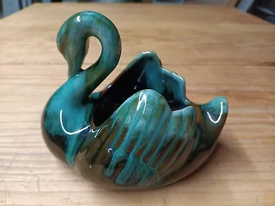 Buy Blue Mountain Pottery Swan Figurine Vase • 12.50£