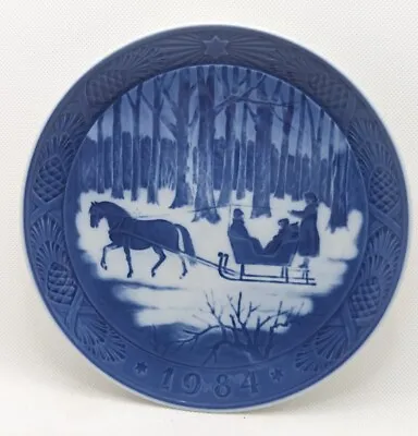 Buy Royal Copenhagen 1984 'Jingle Bells' Porcelain Collector's Plate, 18 Cm • 17£