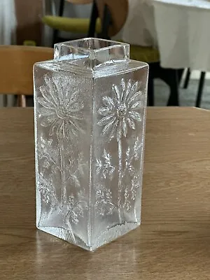 Buy Dartington Crystal Frank Thrower- Square Marguerite Vase - Daisy Pattern And Box • 27.50£
