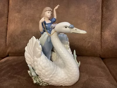 Buy Lladro The Swan And The Princess 5705 Pristine • 165.37£
