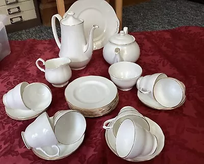 Buy 8 Setting Duchess Bone China Gold Edge Complete Tea Set With Teapot & Water Jug • 19.99£