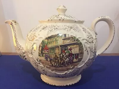 Buy Sadler ‘Coach & Horses’ 2 Pint Teapot  • 26£
