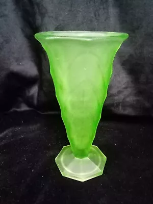 Buy Art Deco 1930's Uranium Green Glass Vase/Sundae Dish 6  • 14.50£