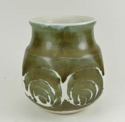 Buy AVIEMORE Pottery VASE - Printed Makers Mark - 12cm High 11cm Wide • 12.50£