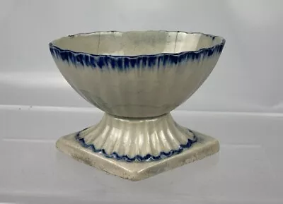 Buy An English Pearlware Salt, 18th Century. Blue Feather Decoration • 72£