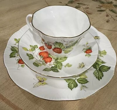 Buy Vintage Queen's Rosina China Virginia Strawberry Teacup, Saucer, Salad Plate Set • 57.19£