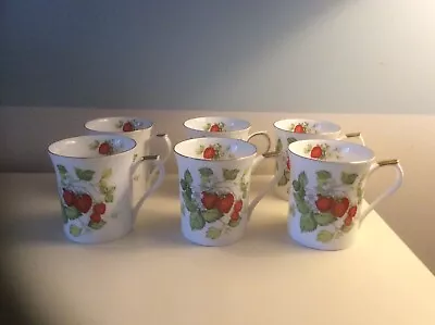 Buy Queens Virginia Strawberry Mugs • 50£