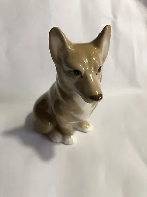 Buy Szeiler Corgi Dog 3.5 Inches Tall In Lovely Condition • 6£