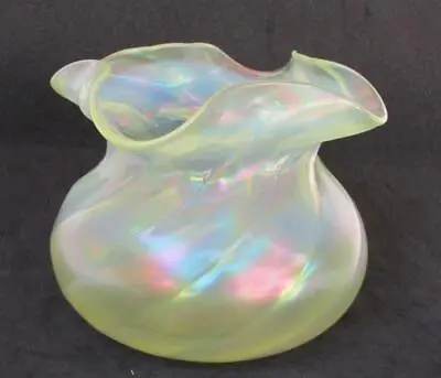 Buy Victorian Opalescent  Ribbed Swirl Vaseline Glass Vase • 201.71£