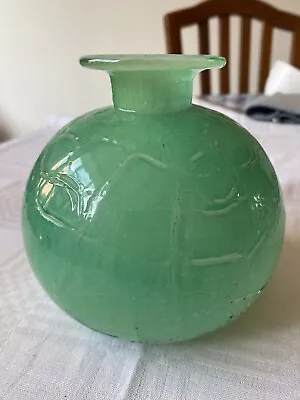 Buy I.O.W. Green Small Vase Signed • 10£