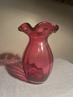 Buy Fenton Cranberry Glass Vase • 33.10£