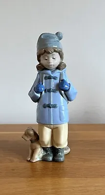Buy Nao - Vintage  -  Ready To Go  - Girl With Dog  - (g5122) • 29.99£