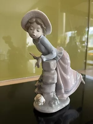 Buy NAO Lladro Daisa Porcelain Girl Leaning On Wall With Puppy - Stunning Medium Sze • 35£