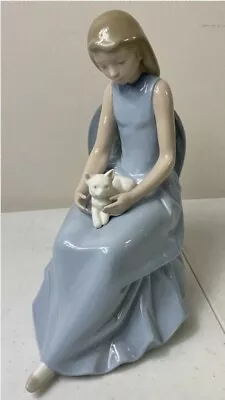 Buy Lladro Nao Seated Girl With Cat • 39.99£