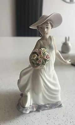 Buy Lladro  Rare Carefree Lady Figurine 5790 • 40£
