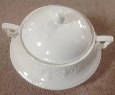 Buy Authentic BHS Lincoln 2 Pint Lidded Vegetable Tureen • 14.99£