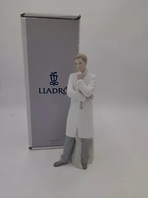 Buy Lladro 8188 The Doctor With Original Box - Porcelain Ornament Figurine  31cm • 149.99£