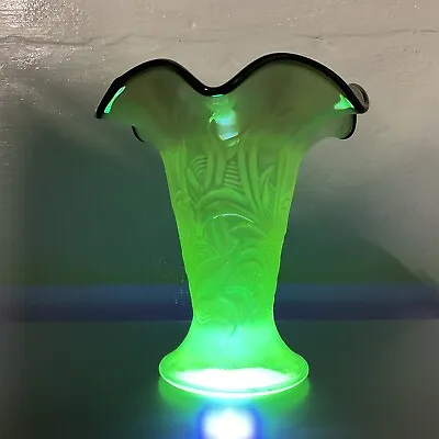 Buy Fenton Topaz Opalescent Ruffled Vaseline Glass Vase • 74.90£