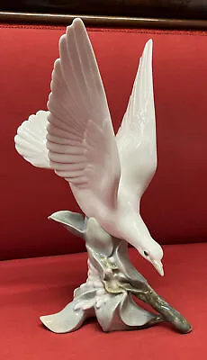 Buy Lladro Figure Of A Bird • 85£