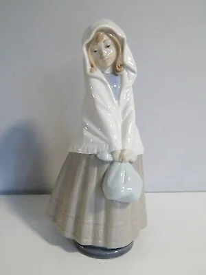 Buy Vintage Retired Nao By Lladro    Girl With Bundle   Figure #356 Daisa 1982 • 40£