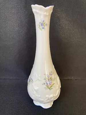 Buy Queen's Fine Bone China Bud Vase Made In England 7  Tall: Delicate Flowers • 3.79£