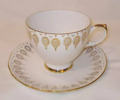 Buy Ridgway Potteries Queen Anne Bone China Tea Cup & Saucer Vtg England Wh & Gold • 14.40£