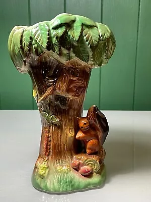 Buy VINTAGE EASTGATE WITHERNSEA POTTERY WOODLAND FAUNA WITH SQUIRRELS VASE No. 965 • 12.99£