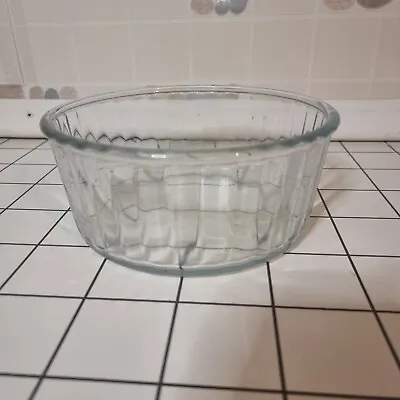 Buy Pyrex Glass Bowl • 10£