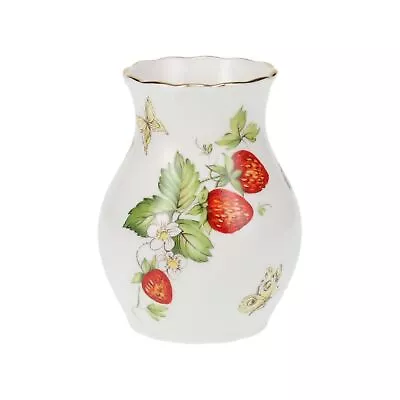 Buy Queens - Virginia Strawberry - Gold Edge - Plain - Vase - 155468G • 18£