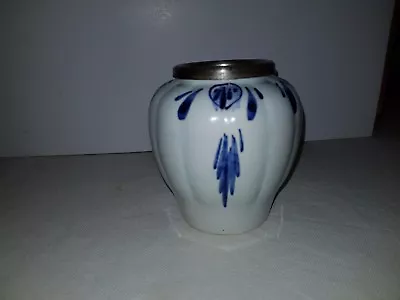 Buy Delft Small Pot. • 5£