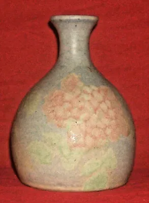 Buy  Conwy Pottery Green Floral Vase - Carol Wynne • 7£