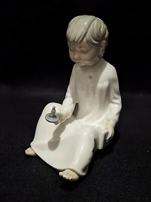 Buy Lladro / Nao “boy With Candle And Book” - 0567. • 10£