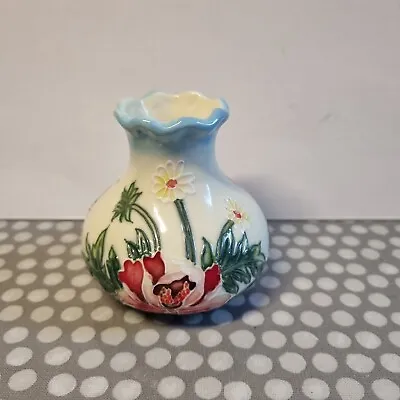 Buy Old Tupton Ware Small Fluted Vase  Meadow Wild Flower  Handpainted Tube Lined  • 12.51£