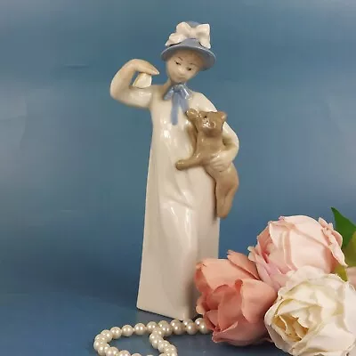 Buy Rex Valencia Girl With Bonnet And Cat - Lladro-style Porcelain Figurine 8  • 9.99£