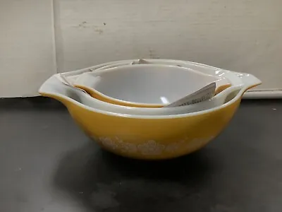Buy Pyrex Nesting Mixing Bowls With Handles Set Of 3 - Preowned See Photos • 177.69£