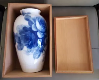 Buy Stunning Okura Toen Blue Rose Japanese Vase • 39.99£