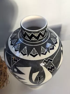 Buy Caroline Harvie SCOTTISH Studio Pottery Monochrome Aztec Vase Scotland Porcelain • 25£
