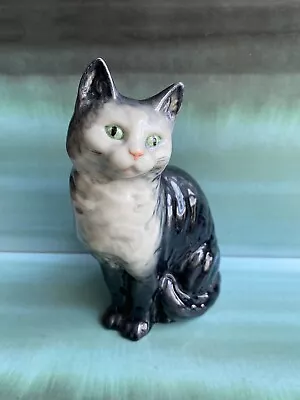 Buy Beswick Vintage Black And White Cat Sitting Figurine Model 1030 • 12.95£