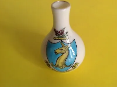 Buy Arcadian Crested China Vase - Hindhead • 3.99£