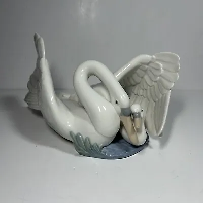 Buy Nao Lladro ‘The Little Swan’ 1378 Large Figurine RARE Beautiful • 150£