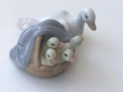 Buy Lladro No. 4895 Mother Duck With Four Ducklings In Basket - Perfect 1st Quality • 25£