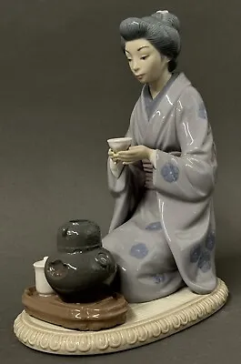 Buy 1981 LLadro August Moon Geisha Japanese Girl Serving Tea Ceremony Retired 5122 • 118.98£