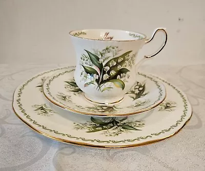 Buy Queens Vintage  - Fine Bone China By Rosina China Co.ltd May-lily Of The Valley • 15£