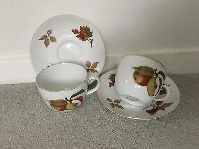 Buy 2 X ROYAL WORCESTER EVESHAM FRUIT ORCHARD PATTERN CUPS AND SAUCERS • 2.99£