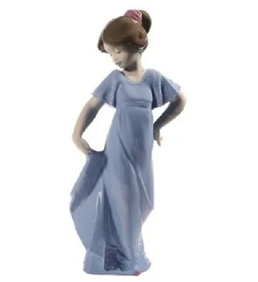 Buy Nao Porcelain By Lladro Figurine How Pretty Special Edition Was £55 Now £49.50 • 49.50£