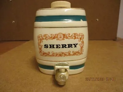 Buy Vintage WADE ROYAL VICTORIA SHERRY  Barrel Decanter W & A Gilbey • 1.50£