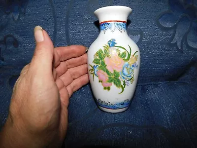 Buy Small Oriental China Vase Pretty Handpainted Floral Design 5  High • 3.25£