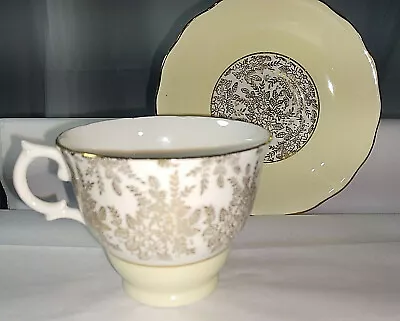 Buy Royal Vale Bone China Tea Cup And Saucer Set  7391 White Gold Off White • 9.60£